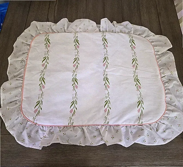 Laura Ashley 2 Ruffle Pillow Shams Castleberry Sprig Pink Floral Pattern Vtg