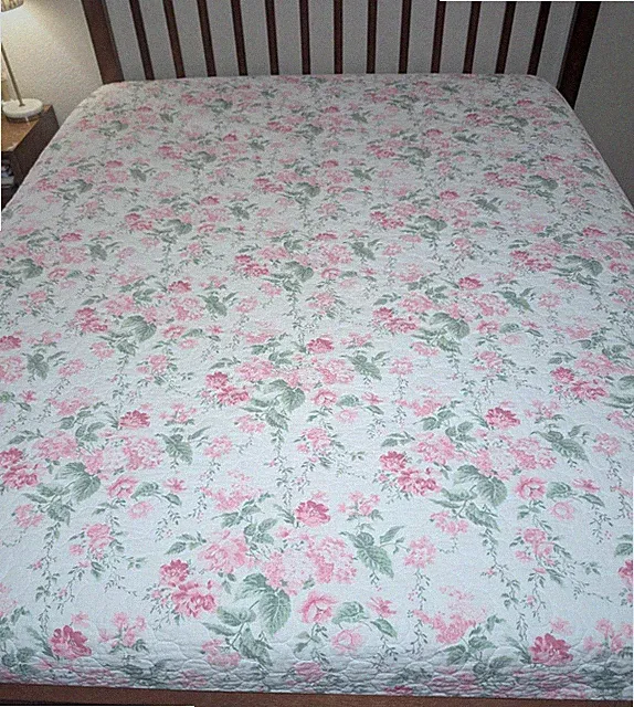 Laura Ashley Dovetail Pink Floral Reversable 100% Cotton Quilt Bedspread 64 X 84