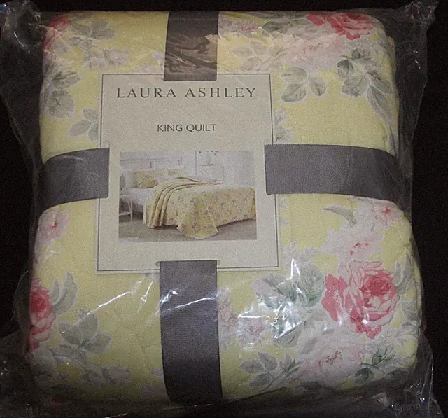 Laura Ashley Melany Floral Shabby Roses Pastel Yellow Ruffled King Quilt NIP