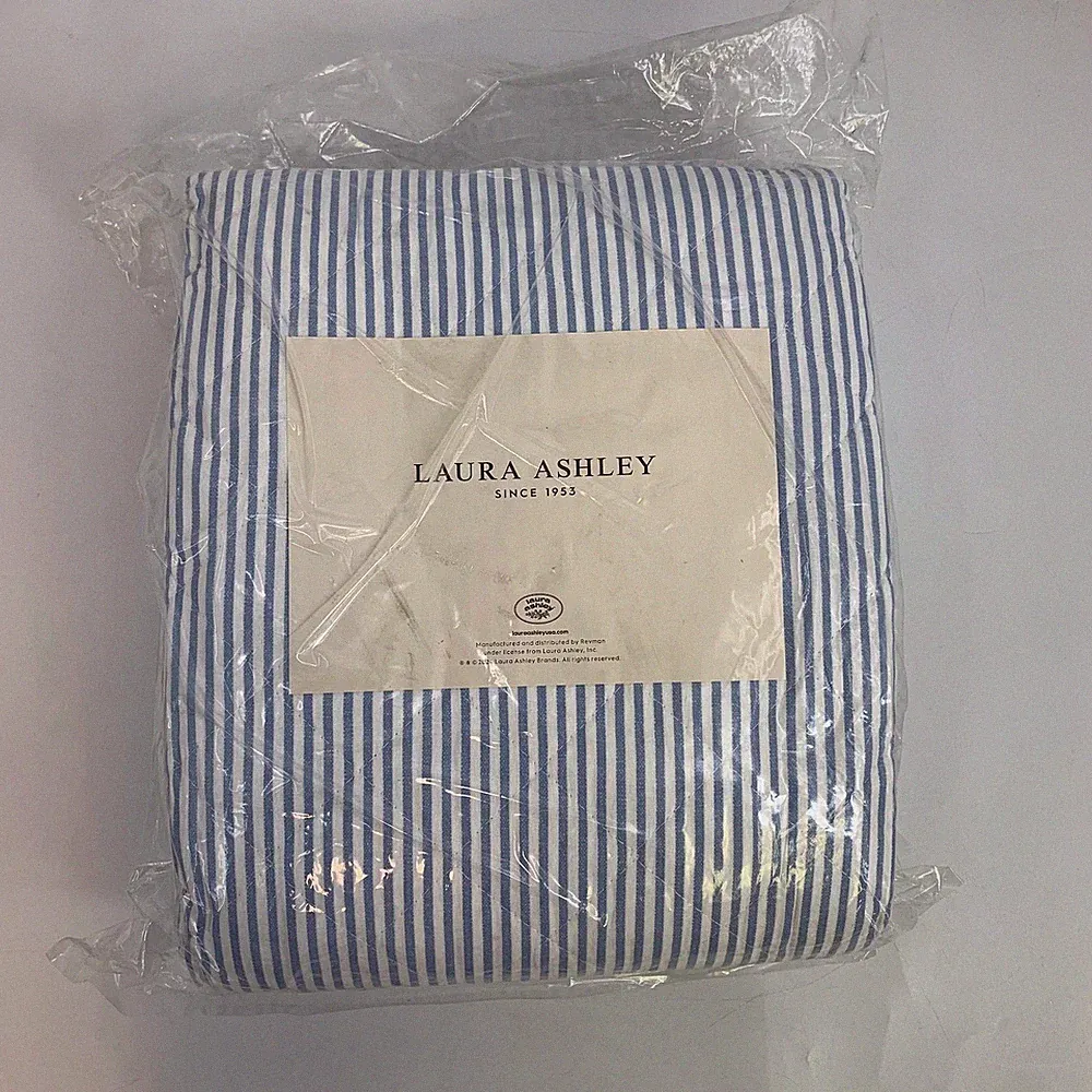 Laura Ashley Oxford Stripe Blue/White Twin Quilt Set w/ Sham NEW