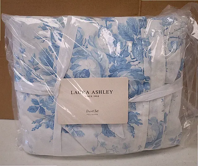 Laura Ashley Sophia CottonFull/Queen Duvet Cover Set Light Blue, White