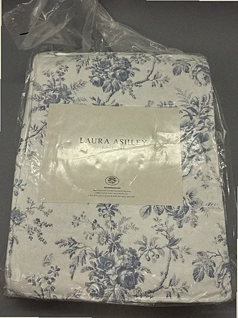 NEW Laura Ashley Blue Floral WALLED GARDEN Twin Size Cotton Quilt Set