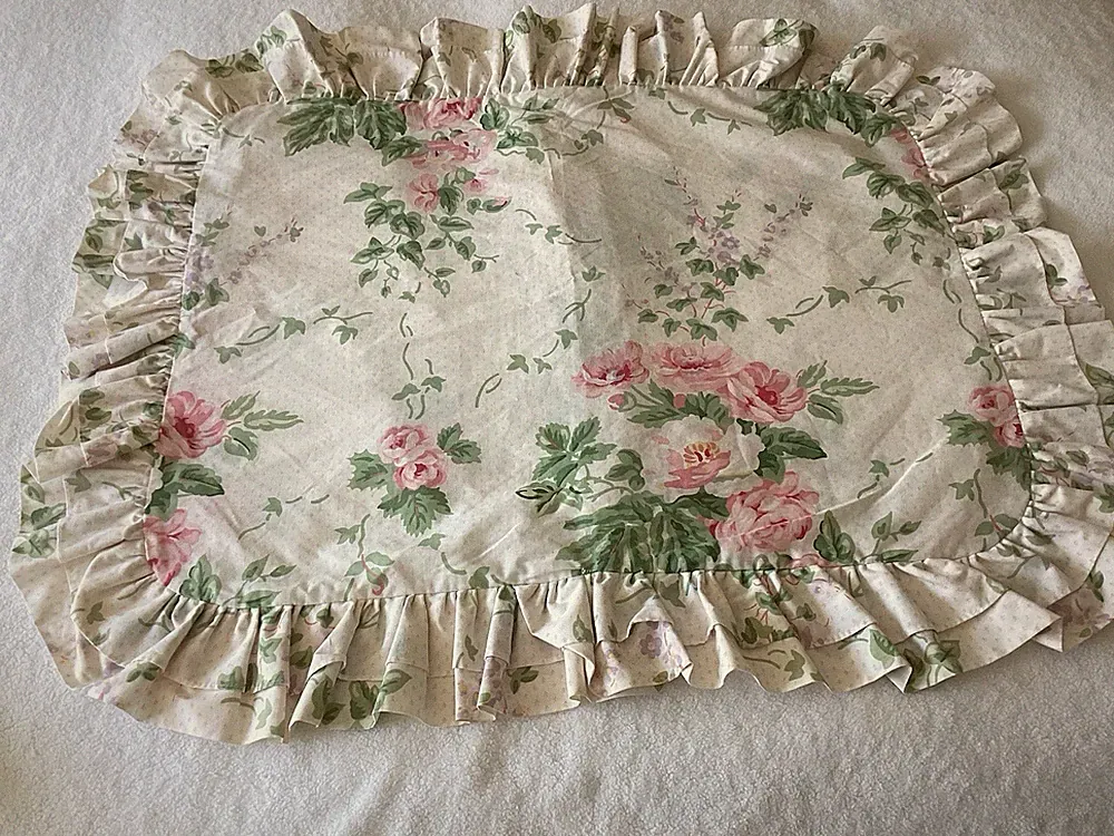 Pr. New Laura Ashley Standard Pillow Shams Country Roses Cottage Double Ruffled